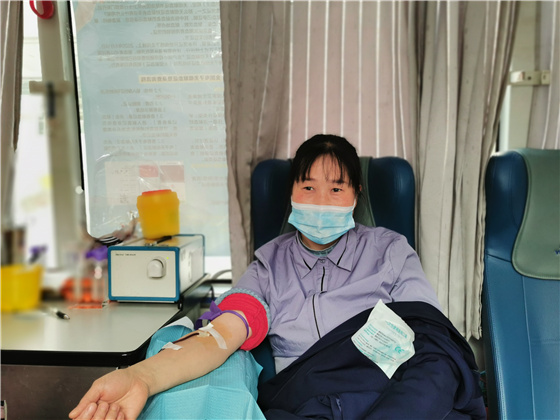 人民警察一心為民，捋袖捐血鐵血柔情——安康市公安局積極開展冬季獻(xiàn)血活動(dòng)