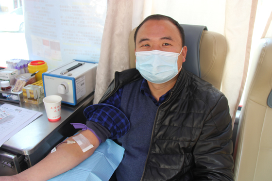 血液是生命的禮物——中國聯(lián)通安康市分公司、安康大數(shù)據(jù)運營有限公司聯(lián)合開展冬季應(yīng)急獻(xiàn)血活動