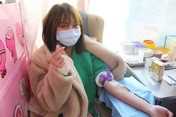 血液是生命的禮物——中國聯(lián)通安康市分公司、安康大數(shù)據(jù)運營有限公司聯(lián)合開展冬季應(yīng)急獻(xiàn)血活動