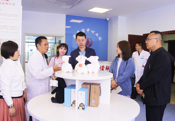 榆林市中心血站一行來(lái)我站參觀交流