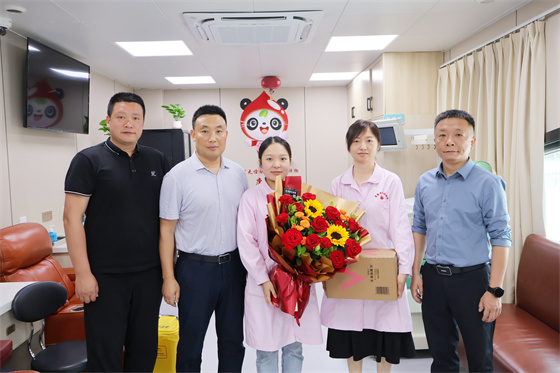 安康市中心血站開展“5·12”國際護(hù)士節(jié)慰問活動