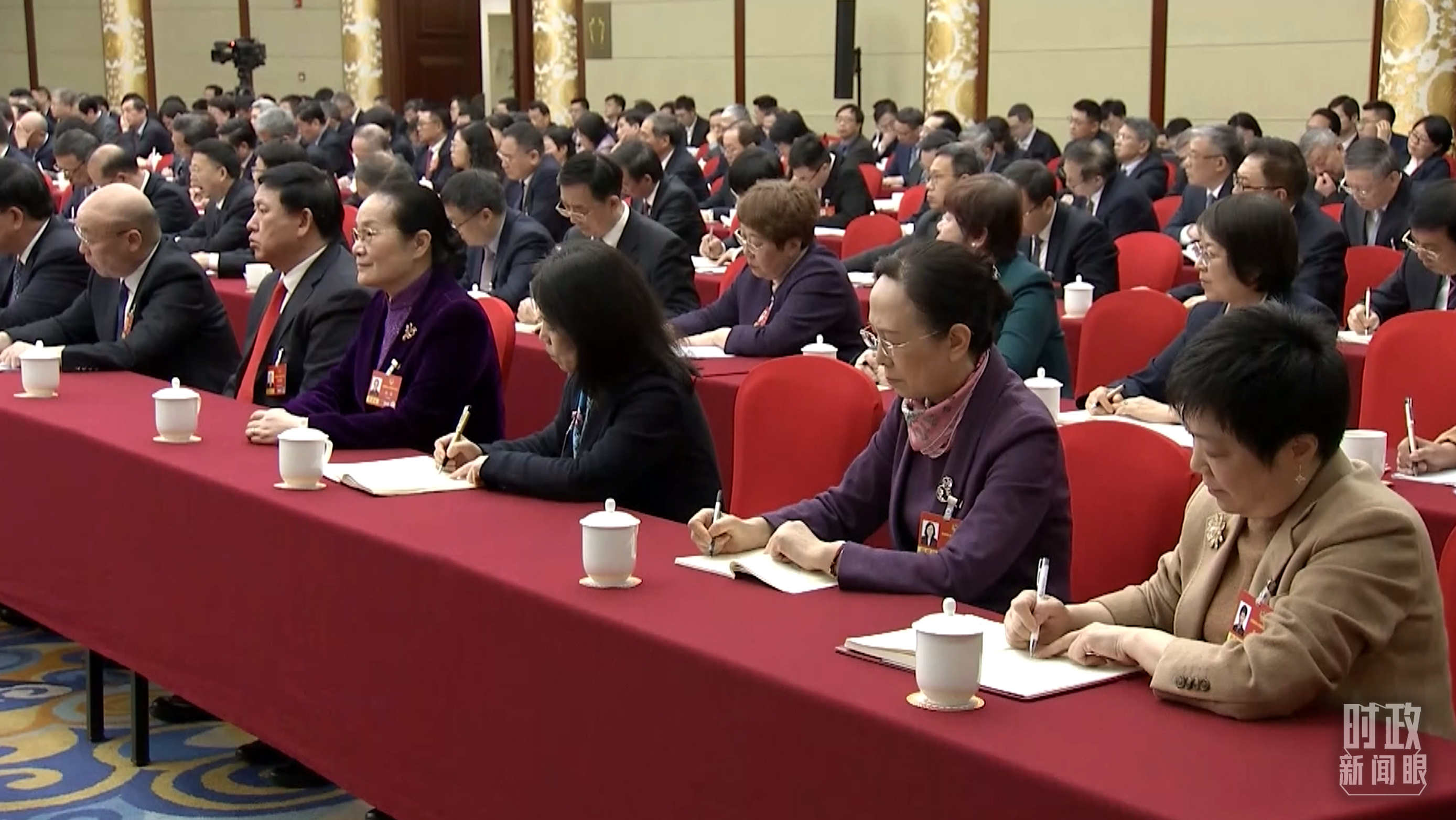 △當(dāng)天的政協(xié)聯(lián)組會(huì)現(xiàn)場(chǎng)。