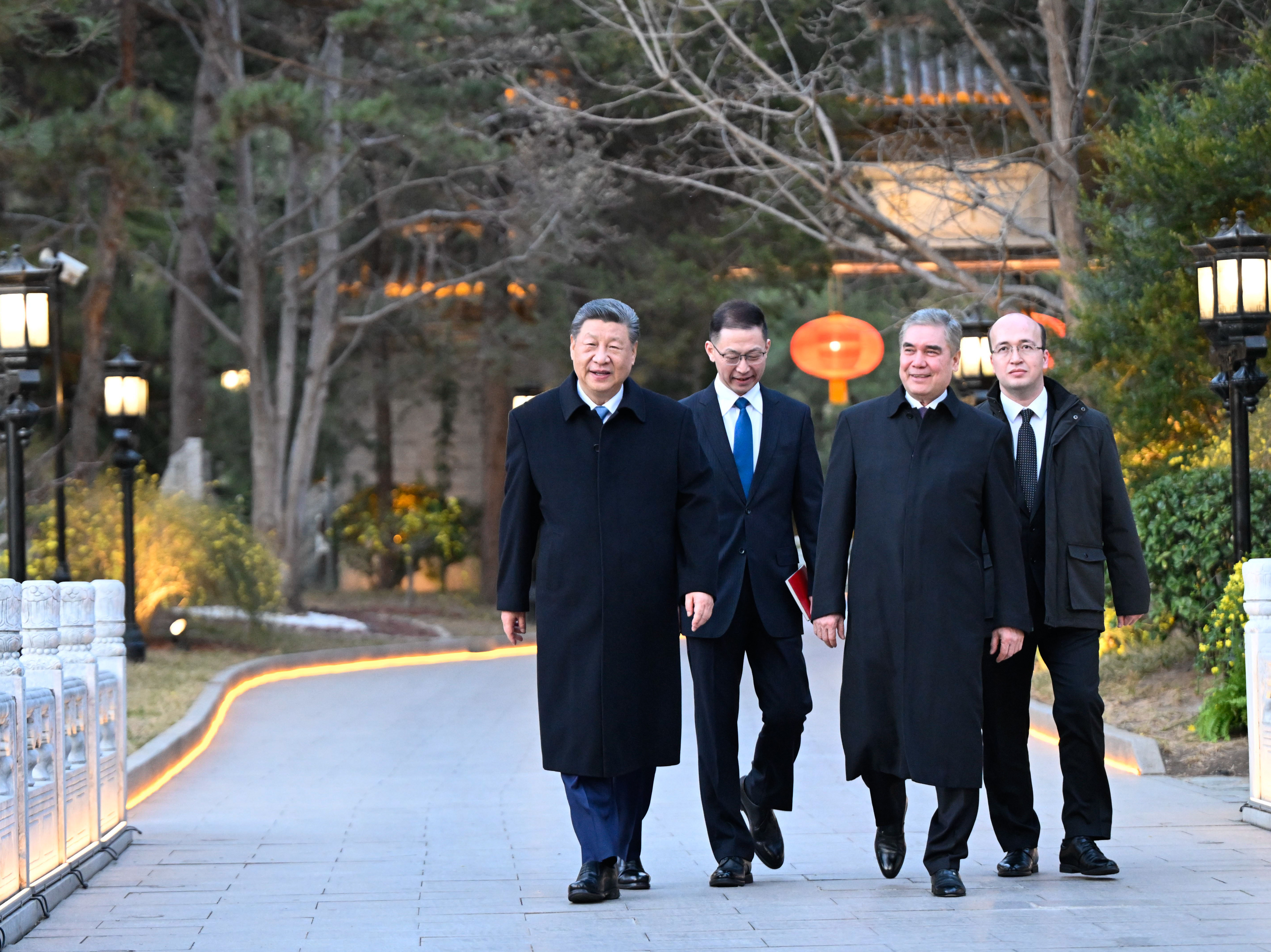 2026年3月18日，國家主席習(xí)近平在北京會見土庫曼斯坦民族領(lǐng)袖、人民委員會主席別爾德穆哈梅多夫。